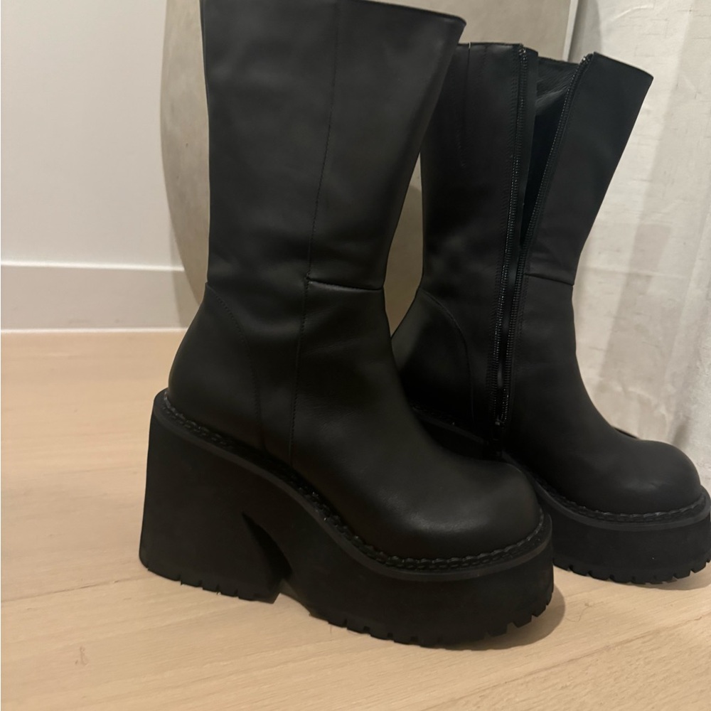 UNIF Parker Boot Size 8